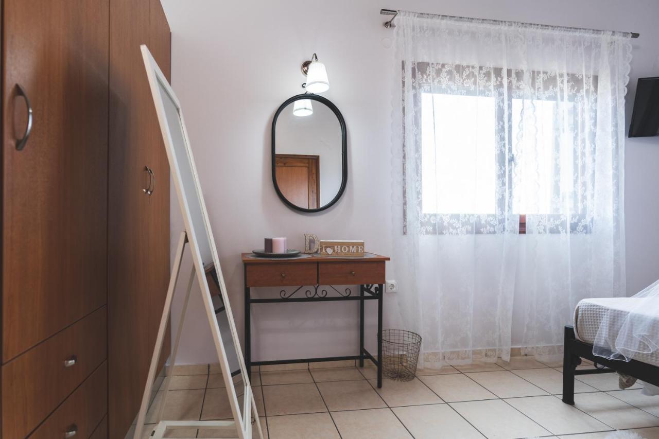 Stavrós Παραθαλάσσια Κατοικία Με Μπάρμπεκιου Και Τζακούζι מראה חיצוני תמונה